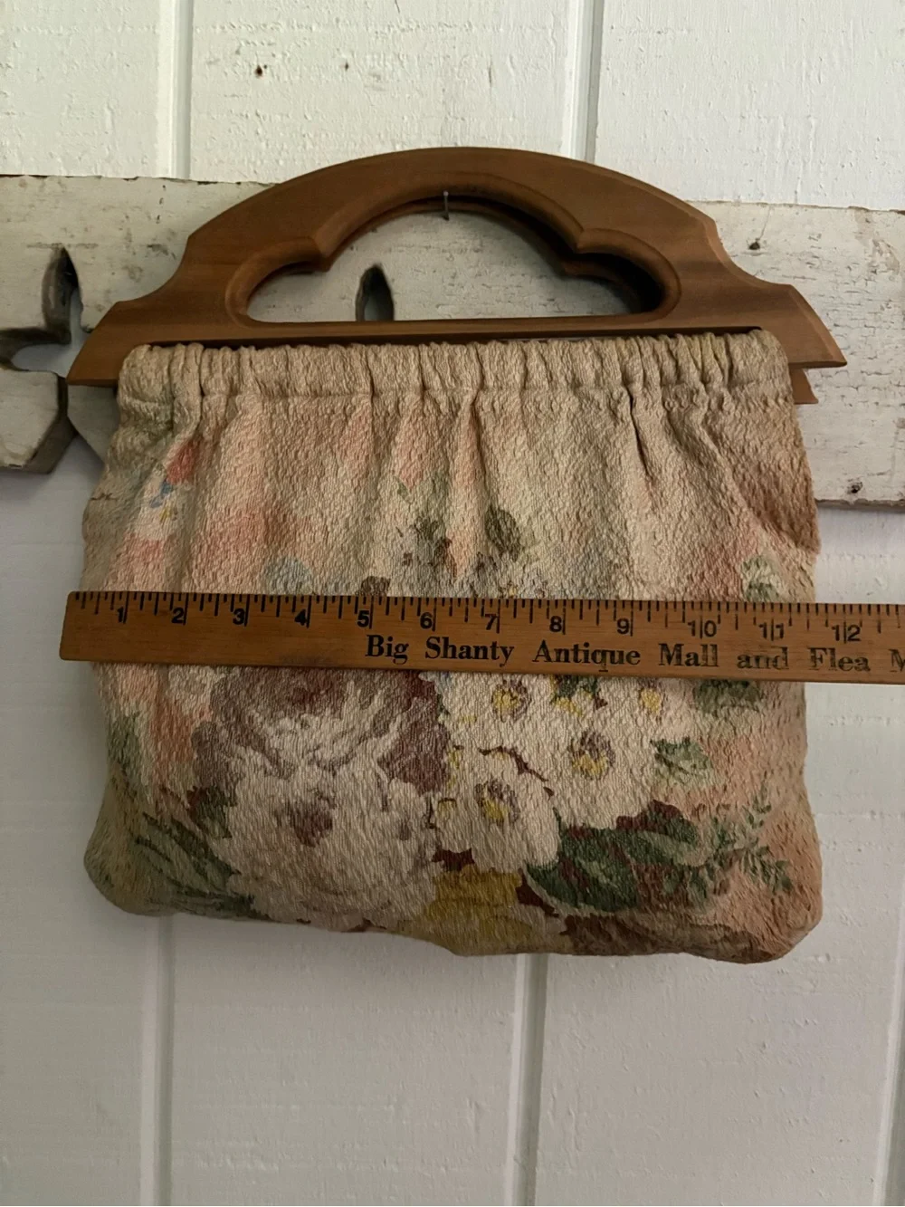 Antique Floral Handbag with Wooden Handles - Beige Floral GORGEOUS!!